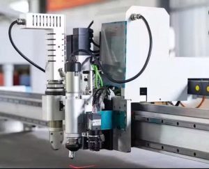 Máy cắt dao CNC PT1625