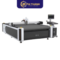 Máy Cắt Dao Khí Nén CNC – Giải Pháp Cắt Vật Liệu Chính Xác Và Hiệu Quả Máy cắt dao khí nén CNC là thiết bị cắt tự động ứng dụng công nghệ điều khiển số CNC kết hợp hệ thống dao rung khí nén, giúp gia công chính xác nhiều loại vật liệu mềm và bán cứng như da, vải, mút xốp, cao su, carton, nhựa PP, PVC và vật liệu composite. Với khả năng cắt không tạo nhiệt, đường cắt sắc nét, không cháy cạnh và hạn chế hao hụt vật liệu, máy cắt dao khí nén CNC đang được sử dụng rộng rãi trong các ngành may mặc, quảng cáo, nội thất, bao bì và sản xuất công nghiệp. Nhờ tốc độ cắt cao, độ chính xác vượt trội và khả năng tự động hóa hoàn toàn, máy giúp doanh nghiệp nâng cao năng suất, giảm chi phí nhân công và tối ưu quy trình sản xuất. Đây là giải pháp hiện đại dành cho các đơn vị cần gia công vật liệu với chất lượng ổn định và hiệu quả kinh tế lâu dài.