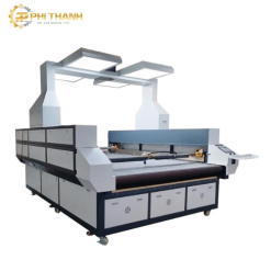 Máy khắc laser cuộn vải là giải pháp hiện đại giúp khắc hoa văn, họa tiết trên vải cuộn với độ chính xác cao và tốc độ nhanh. Công nghệ laser không tiếp xúc tạo đường khắc sắc nét, không làm sờn mép vải, giúp tối ưu năng suất, tiết kiệm chi phí và đáp ứng hiệu quả nhu cầu của ngành may mặc, thời trang và nội thất.